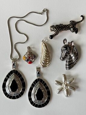 VINTAGE Seven BEST Signed Pendants & Brooches